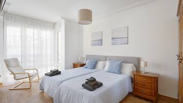 4 bedrooms, free WiFi, bed sheets