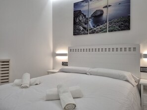 4 chambres, fer et planche à repasser, accès au Wi-Fi (inclus)