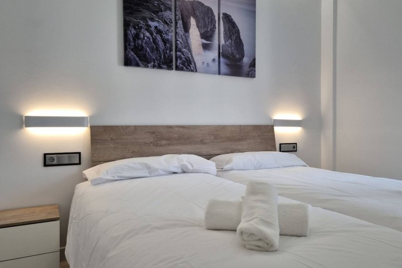 4 bedrooms, iron/ironing board, WiFi (free), bed sheets