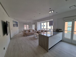 Interior - 131A - Espectacular apartamento 8 personas (Gijón)