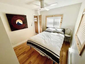 2 bedrooms, iron/ironing board, travel crib, free WiFi