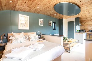 1 bedroom, individually decorated, individually furnished, free WiFi - High Longlands (Grange-over-Sands)