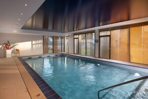 Una piscina techada