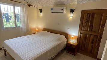 2 Schlafzimmer, Zimmersafe, Bügeleisen/Bügelbrett, WLAN