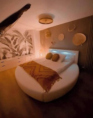 1 bedroom, iron/ironing board, travel crib, free WiFi