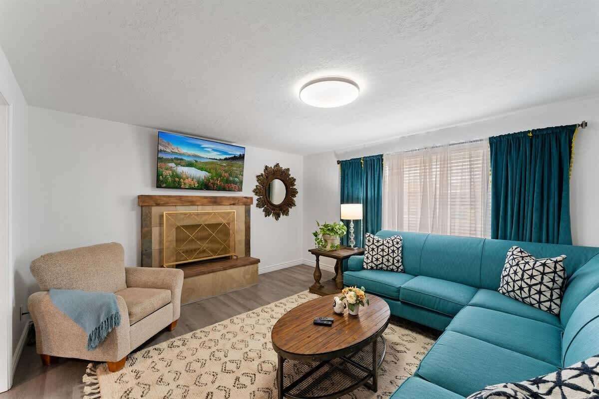 Smart TV, fireplace, foosball, books