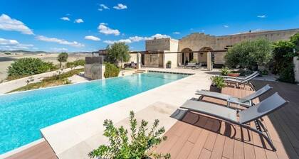 Private hilltop villa with infinity pool ideal for your visit to Puglia.