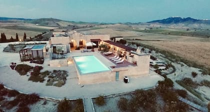 Private hilltop villa with infinity pool ideal for your visit to Puglia.