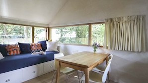 Dining - Calling all romantics, walkers, wanderers and design lovers (Lymington)