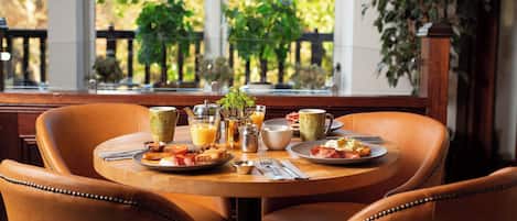 Dagelijks uitgebreid ontbijt inbegrepen