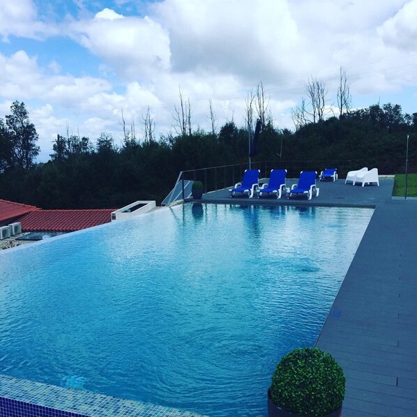 Piscine extérieure
