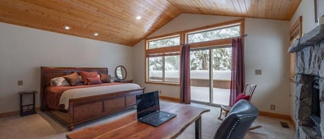 5 bedrooms, iron/ironing board, free WiFi, bed sheets