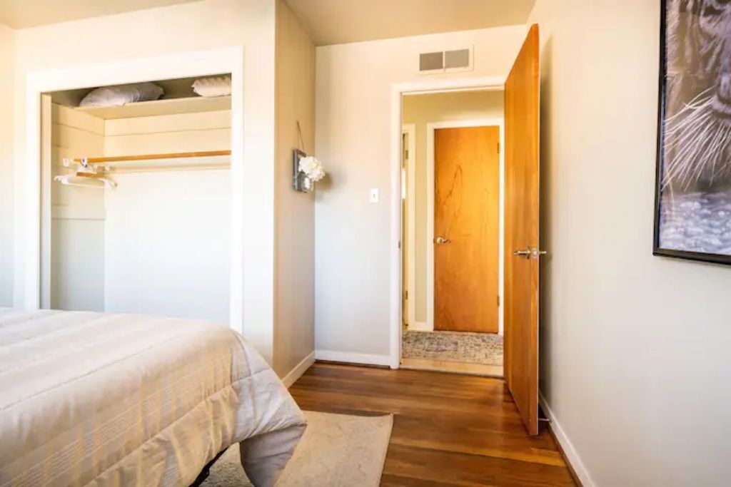 3 chambres, fer et planche à repasser, Wi-Fi gratuit, draps fournis