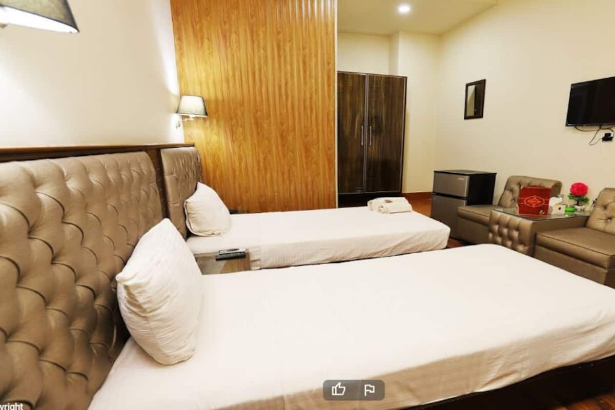 Chambre Triple Deluxe | Fer et planche Ă repasser, Wi-Fi gratuit