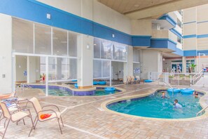 Outdoor pool - Carolinian 2/2 DELUXE Oceanfront Master with Free Parking & Wifi in Myrtle Beach (Myrtle Beach)
