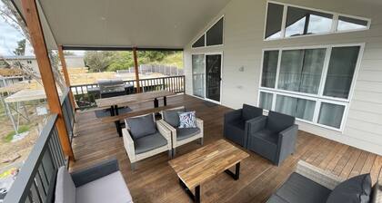 All The Venus Vibes - beautiful pet friendly home