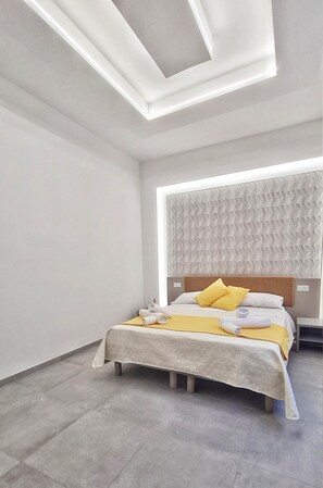 Camera con balcone (Ambra)