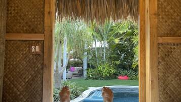 6 bedrooms, desk, iron/ironing board, free WiFi