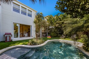 Piscine extérieure, piscine chauffée