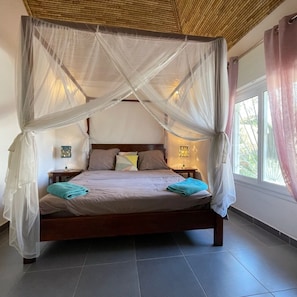 3 bedrooms, in-room safe, iron/ironing board, travel crib