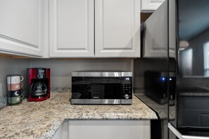 Interior - Spacious & Comfortable 3 Bedroom Home with Garage (Fort Worth)