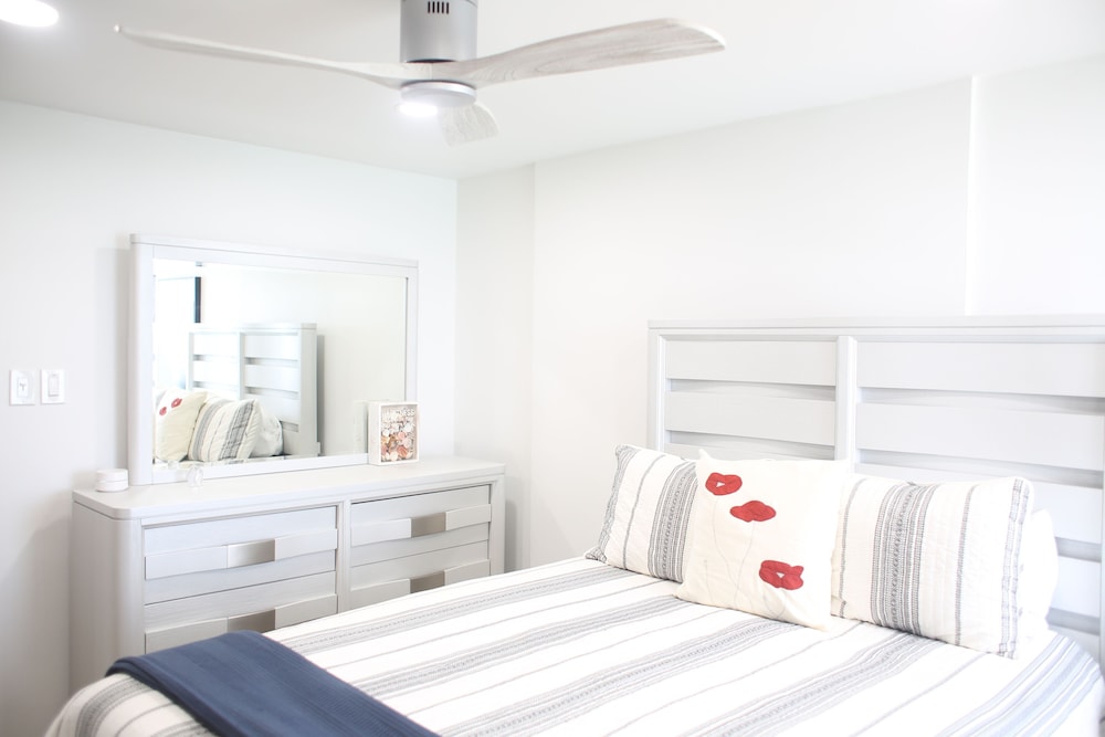 Playa Azul Tower 1 18th Floor 1BR Condo with Beach View & Pool