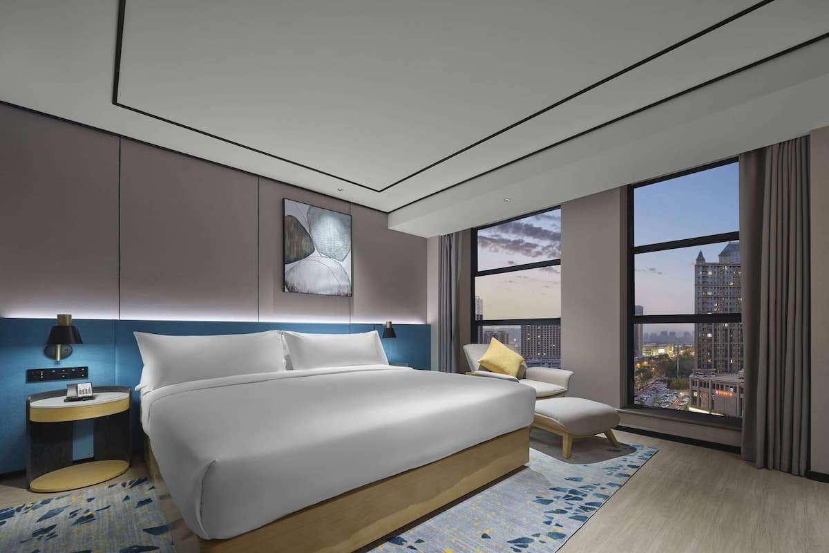 Luxe beddengoed, een kluis op de kamer, individueel gedecoreerd