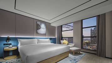 Premium bedding, in-room safe, individually decorated