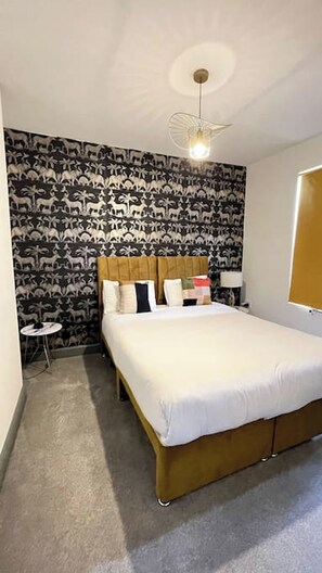 2 habitaciones, tabla de planchar con plancha y wifi gratis 