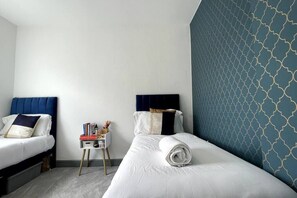 2 bedrooms, iron/ironing board, free WiFi, bed sheets