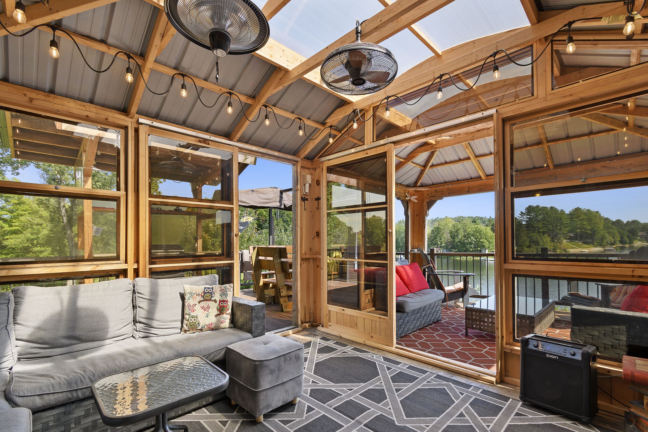 Enclosed deck