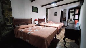 Basic Triple Room, Berbilang Katil