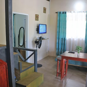 Comfort Apartment, Partial Ocean View | Iron/ironing board, free WiFi, bed sheets