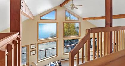 Lakefront Cabin - Boat or Snowmobile into town