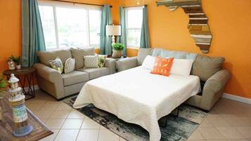 2 bedrooms, iron/ironing board, travel cot, free WiFi