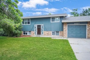 Exterior - Large 5 bedroom * Wheat Ridge * Central * 2 Kings! (Wheat Ridge)