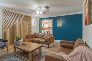 Smart TV, fireplace, video games, offices