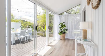 Sea Breeze Cottage - Oceanstays - Pet Friendly