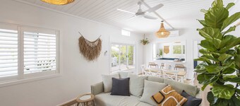 Sea Breeze Cottage - Oceanstays - Pet Friendly