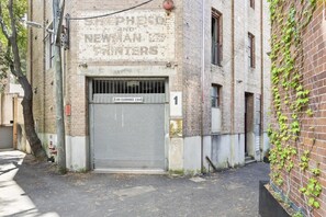 Exterior - New York-Style Loft in Sydney CBD with City Views (Darlinghurst)