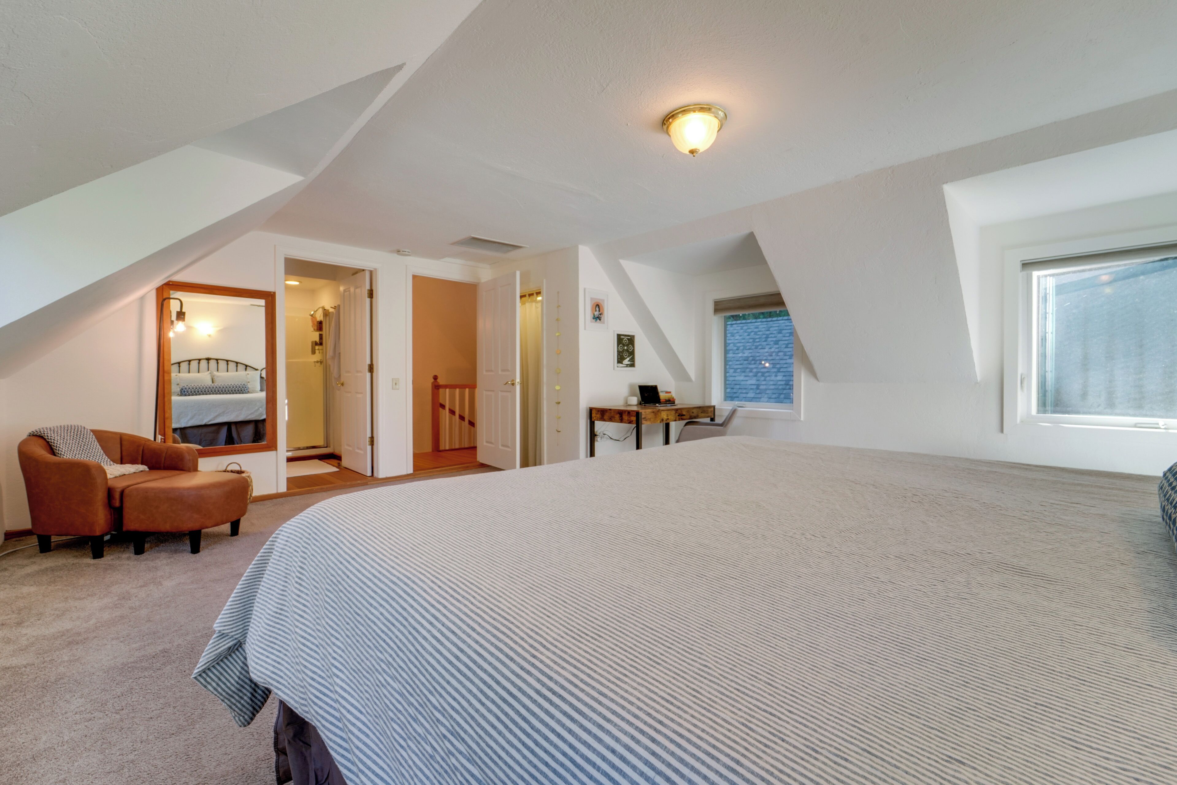 2 Schlafzimmer, Schreibtisch, Reisekinderbett, Internetzugang