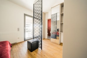 2 chambres, fer et planche à repasser, Wi-Fi, draps fournis