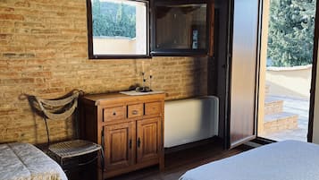 8 camere, ferro/asse da stiro, culla da viaggio, Wi-Fi gratuito