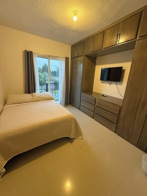 3 Schlafzimmer, Bügeleisen/Bügelbrett, kostenloses WLAN, Bettwäsche