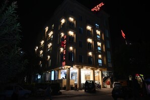 واجهة المنشأة