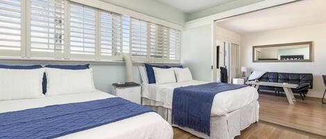 2 habitaciones, tabla de planchar con plancha y cuna de viaje