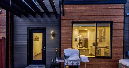 Woodward Luxury - Hot Tub! Trails/Nature from the back patio