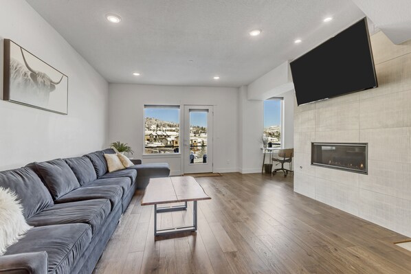 Smart TV, fireplace, video games