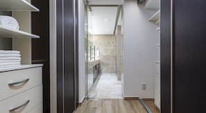 Appartement supérieur | Garde-robe