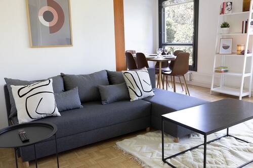 Comfort Apartment | Living area | Flat-screen TV